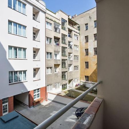 Oli Apartment Praga Esterno foto